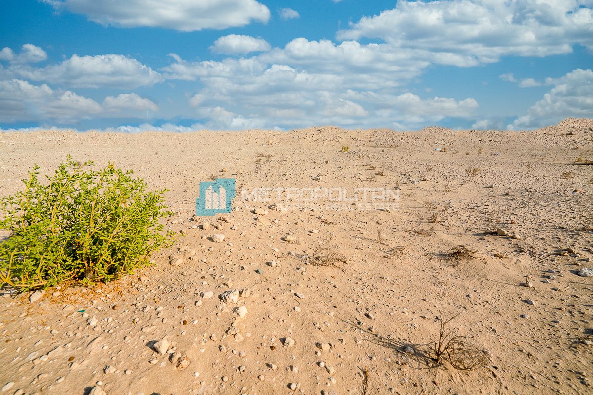 Single Row | Next to Corner | Rare Yas Lea Plot
