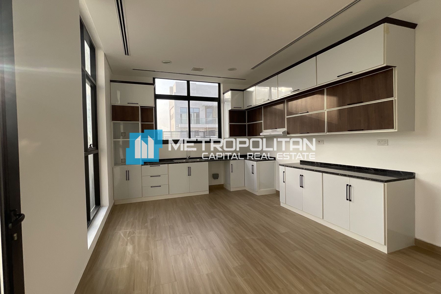 5BR Villa for Sale in Al Reeman 1, Al Shamkha - MCS-47144
