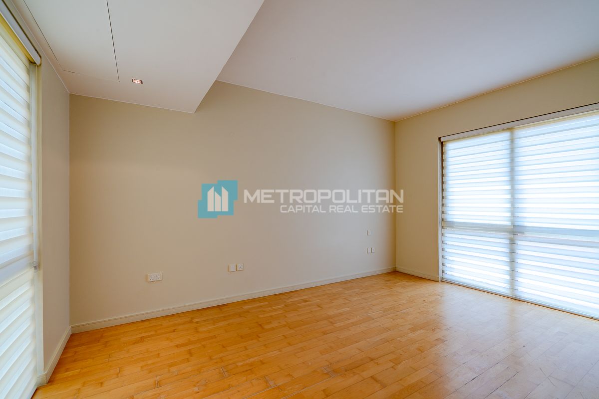Terrace with Garden | Single Row Corner | Hot Deal