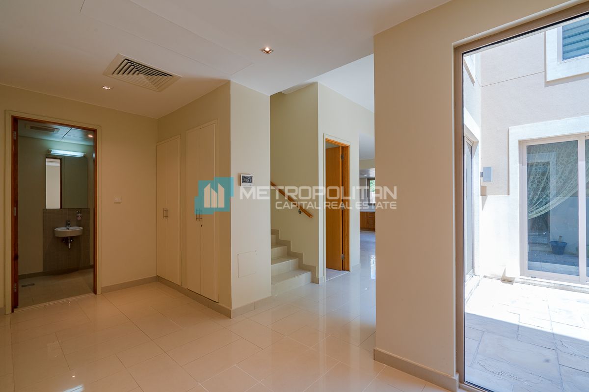 Terrace with Garden | Single Row Corner | Hot Deal