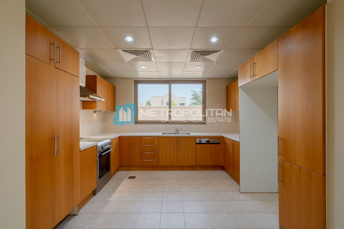 Terrace with Garden | Single Row Corner | Hot Deal