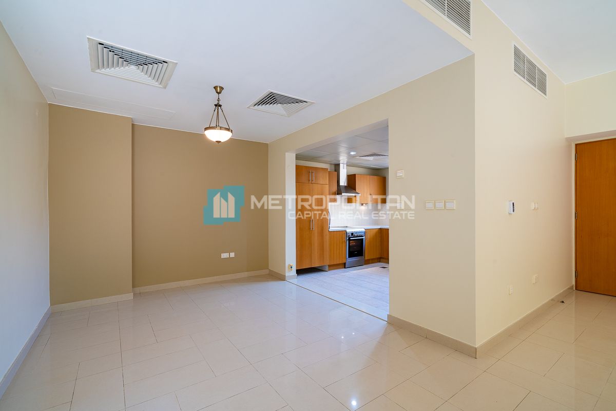 Terrace with Garden | Single Row Corner | Hot Deal