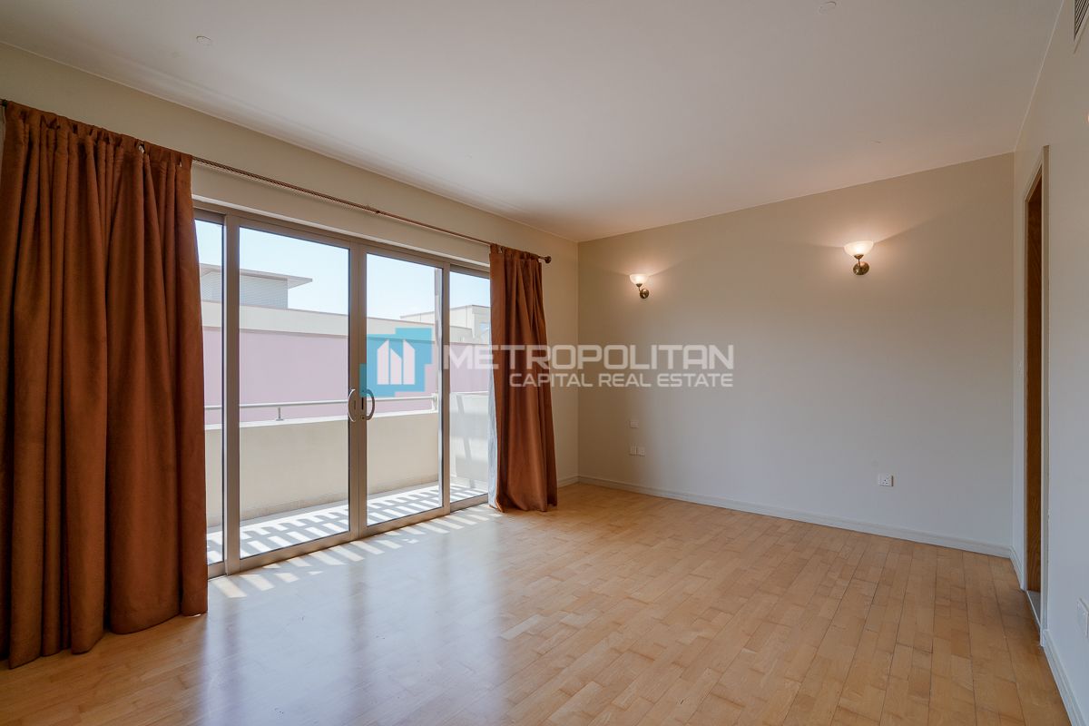 Terrace with Garden | Single Row Corner | Hot Deal