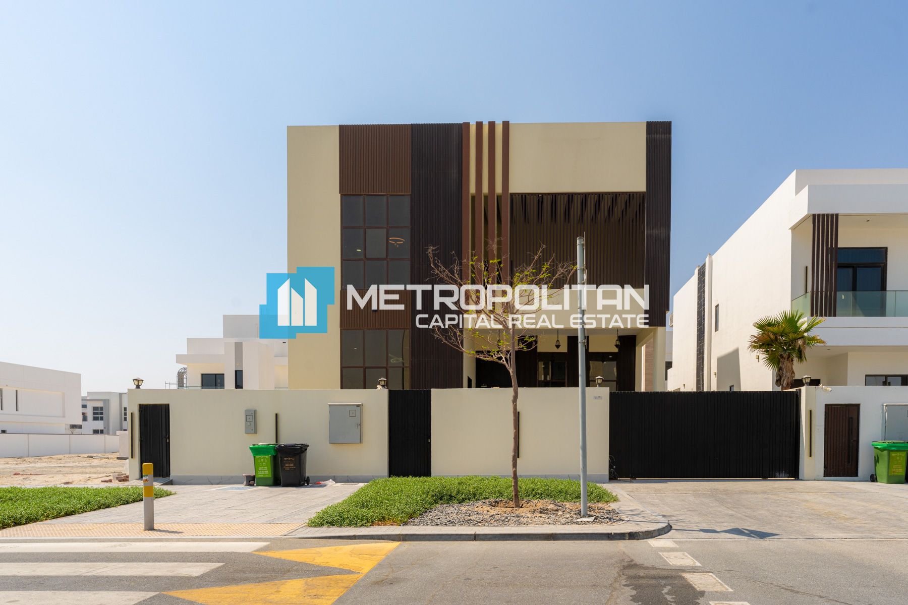 5BR Villa for Sale in Al Reeman 1, Al Shamkha - MCS-47197