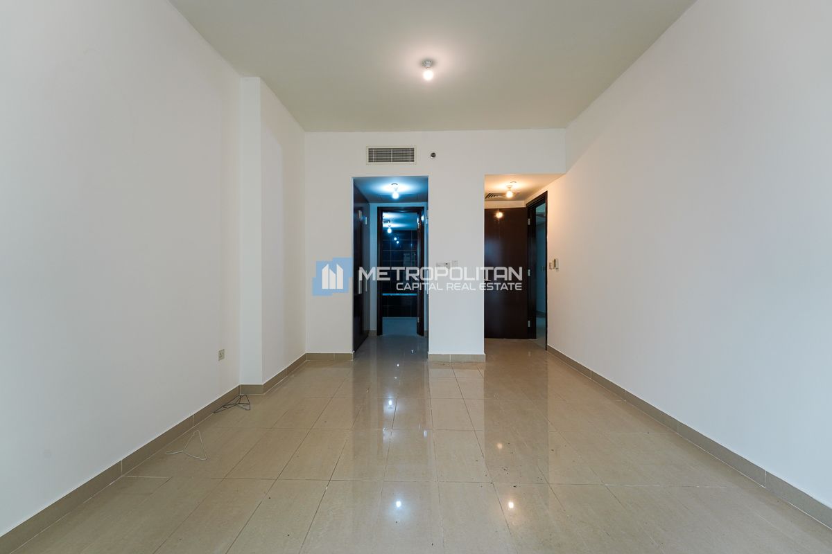 1BR w/ Balcony | Canal view  | Mid floor