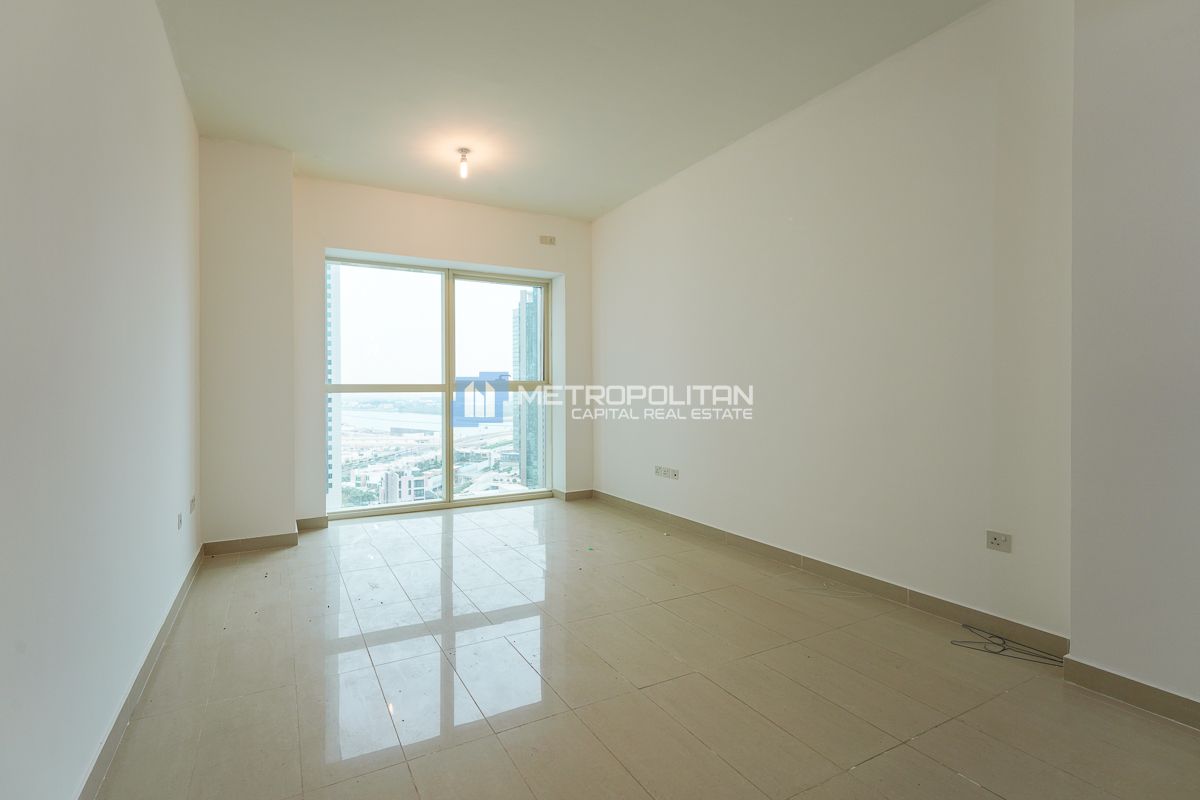 1BR w/ Balcony | Canal view  | Mid floor