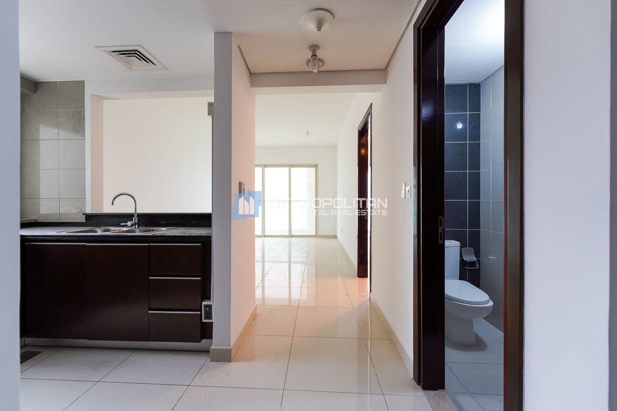 1BR w/ Balcony | Canal view  | Mid floor