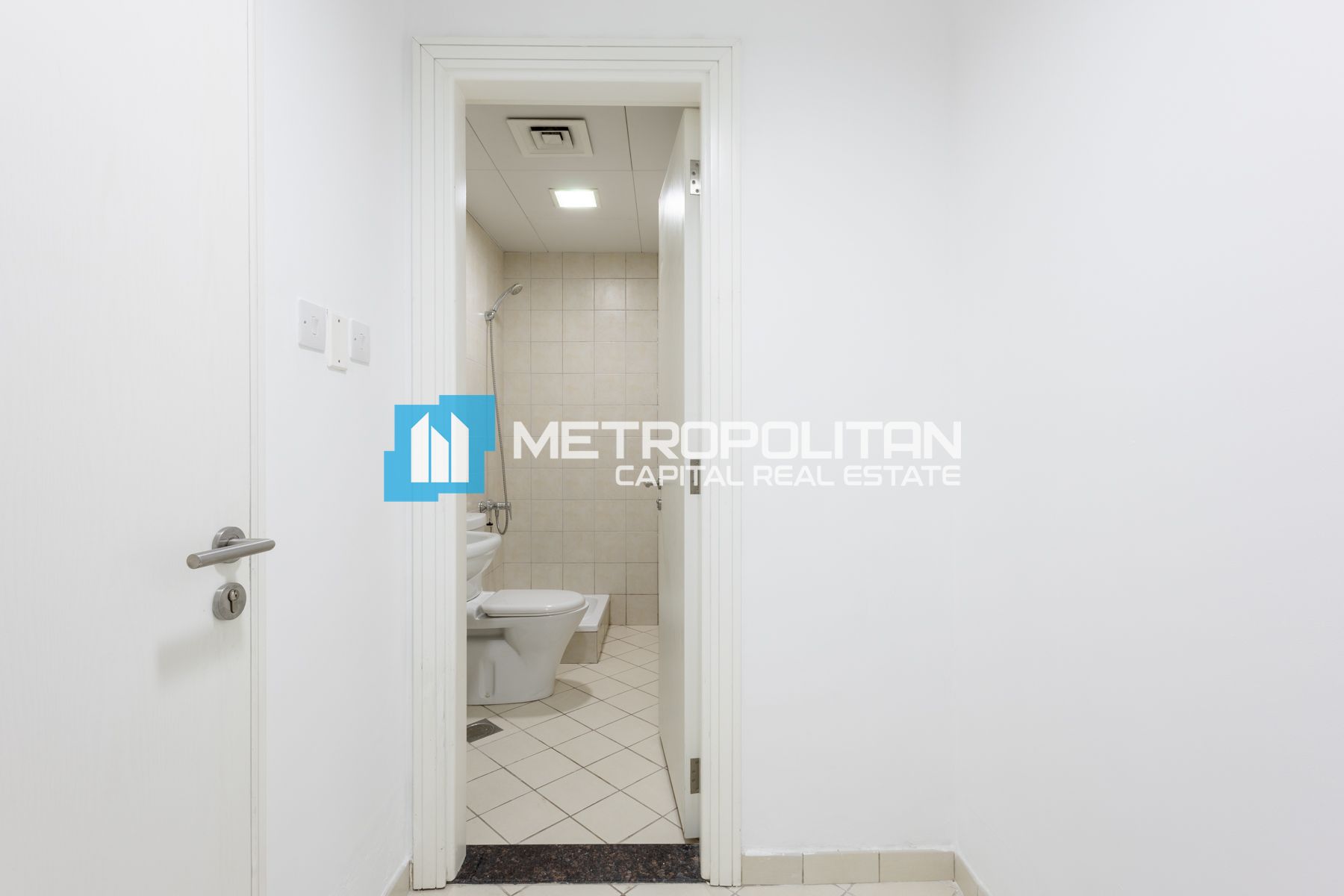 High Floor | Sea & City View | Closed Kictshen