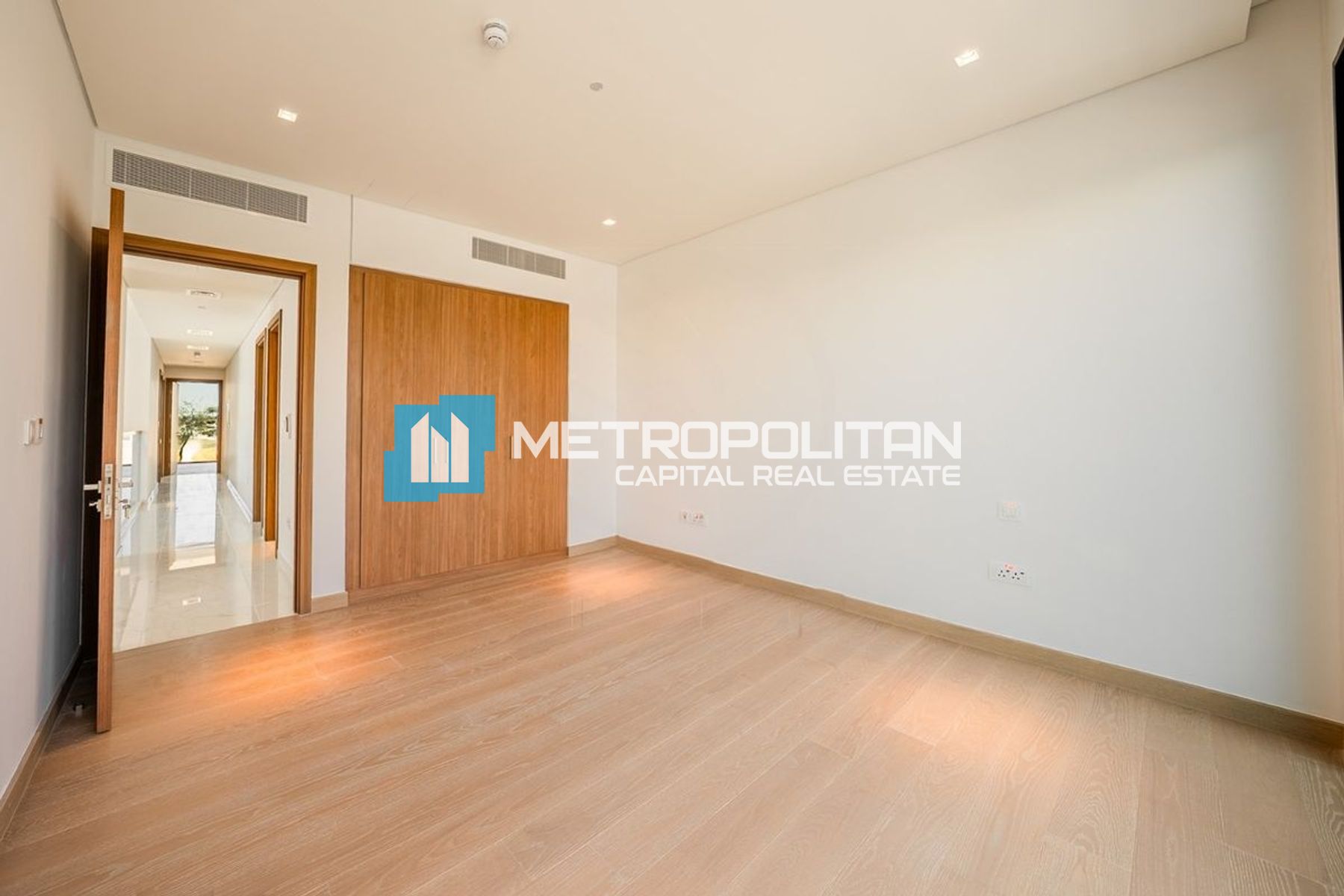 Single Row 4BR+Maid Duplex | Near To Golf | Vacant