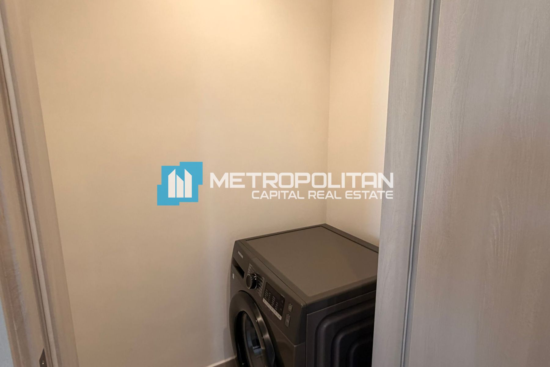 Corner Unit| 1Bedroom w/ Balcony| Fully Furnished