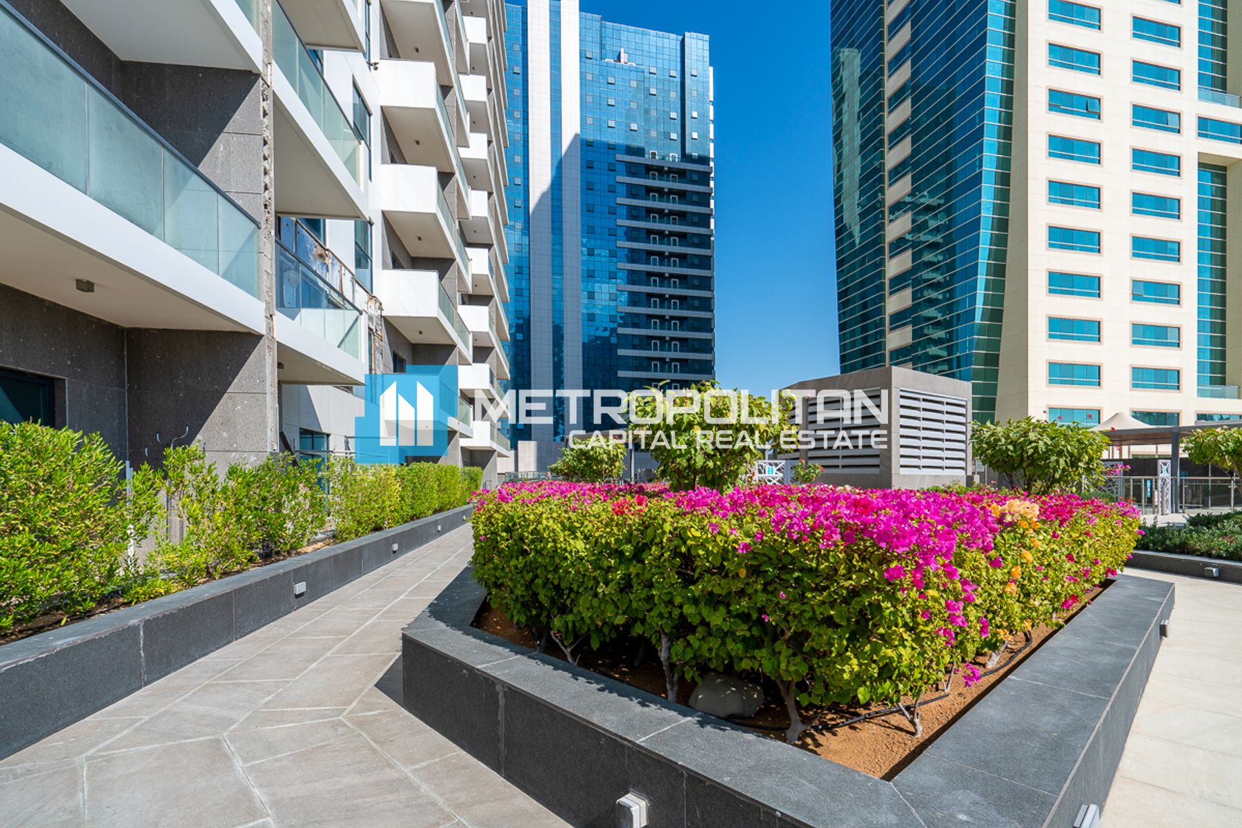 Vacant 1BR w/ Balcony | High Floor | Sea View
