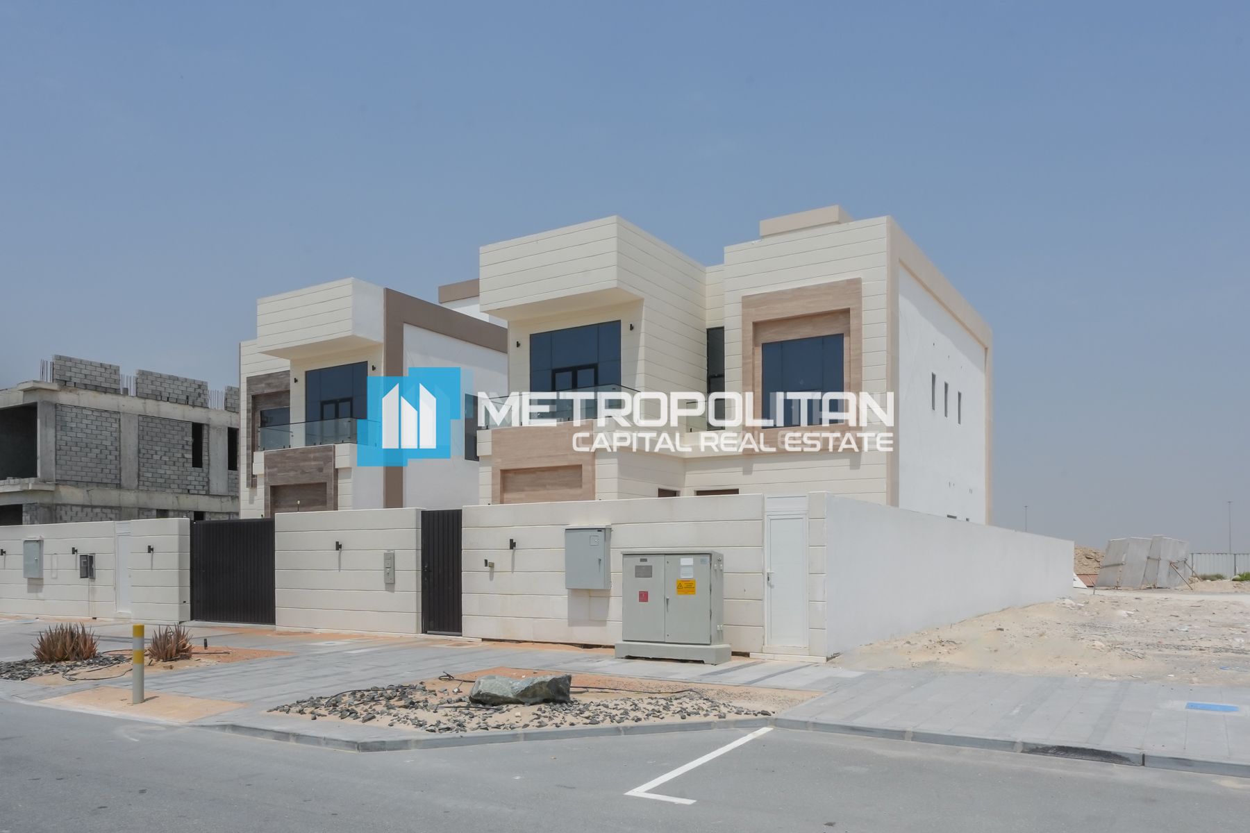 5BR Villa for Sale in Al Reeman 1, Al Shamkha - MCS-47273