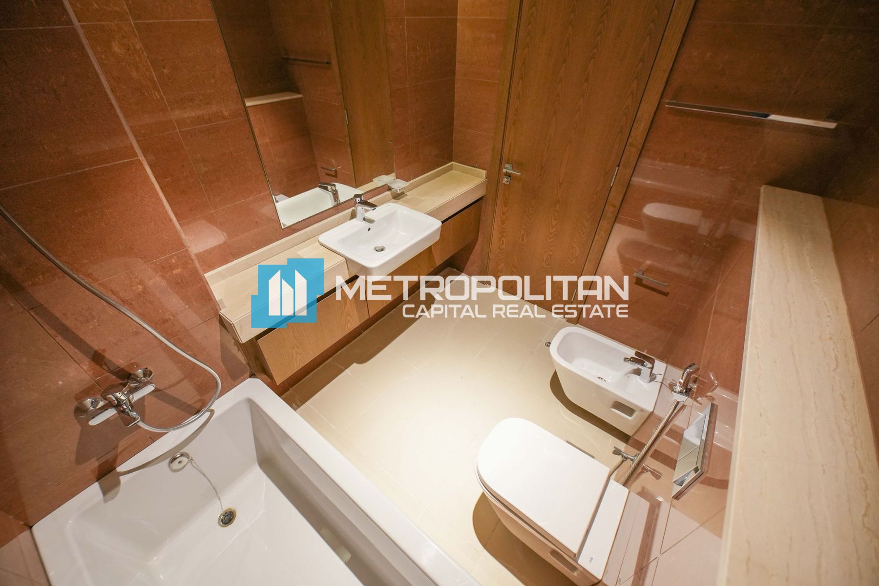 Bright Corner Unit | High floor | Fully Furnished