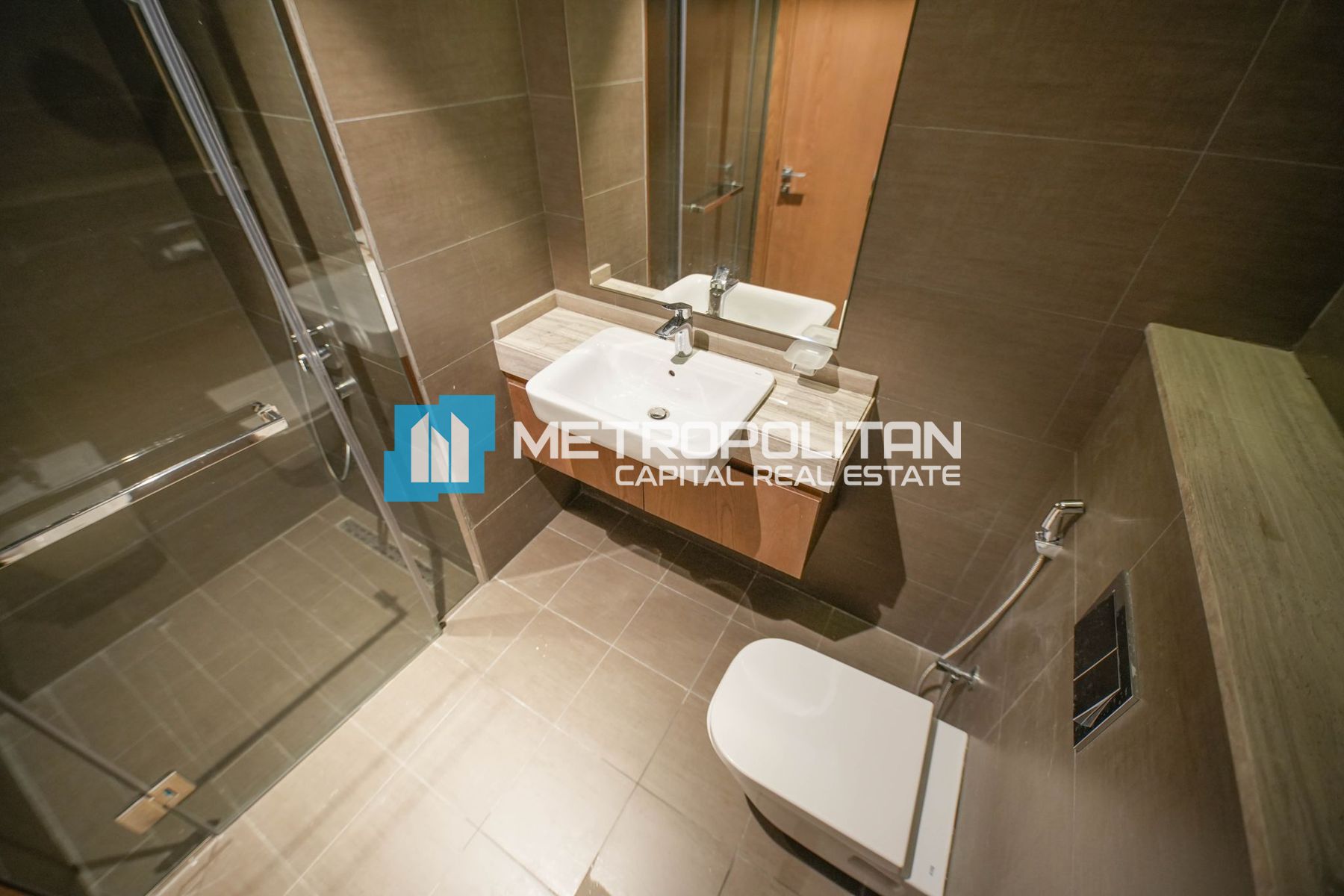 Bright Corner Unit | High floor | Fully Furnished