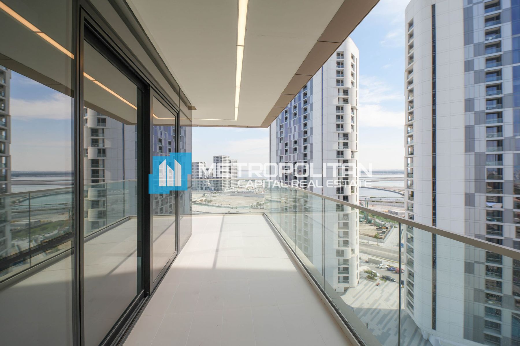 Bright Corner Unit | High floor | Fully Furnished