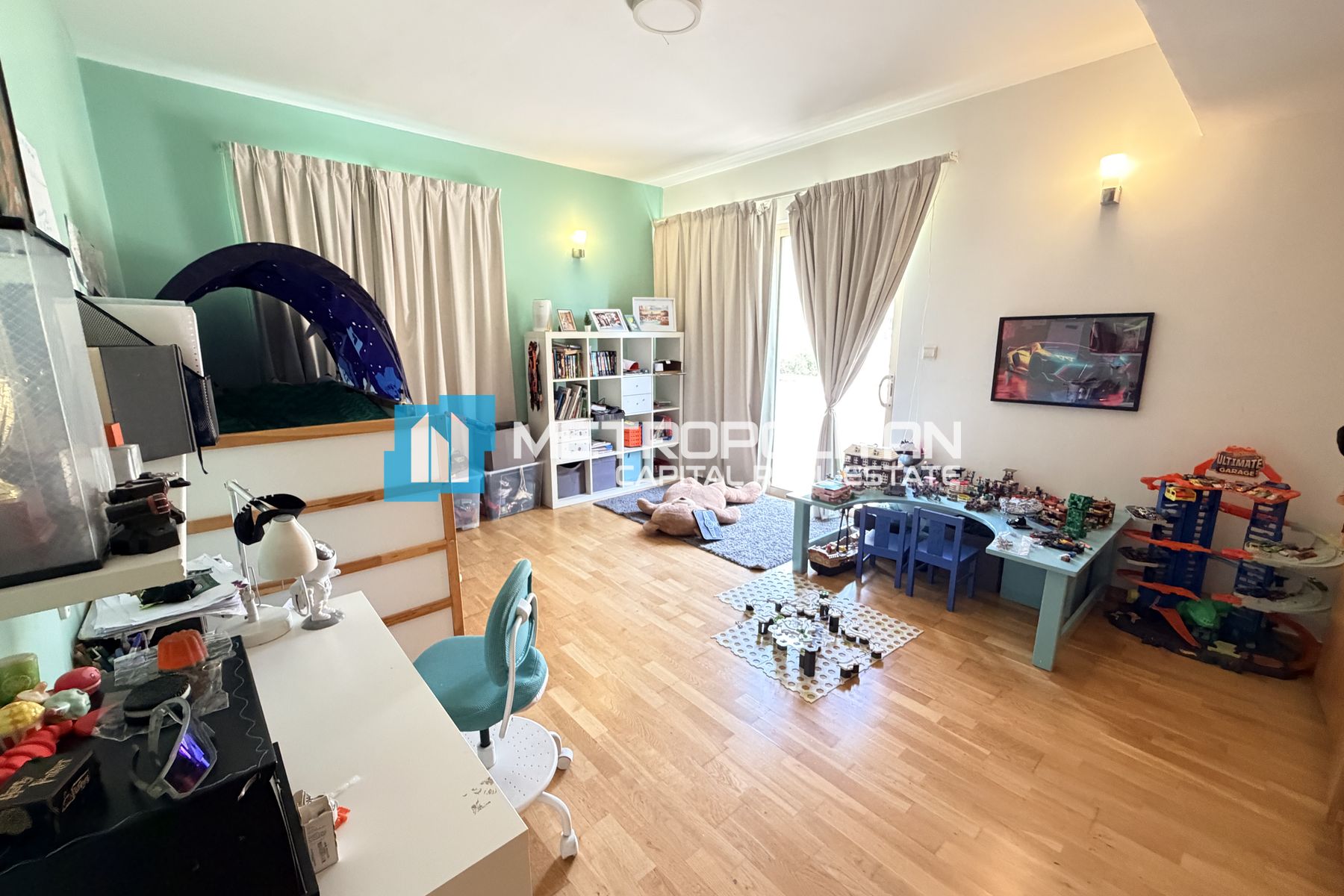 4BR Corner Villa | Private Pool and Garden |Vacant