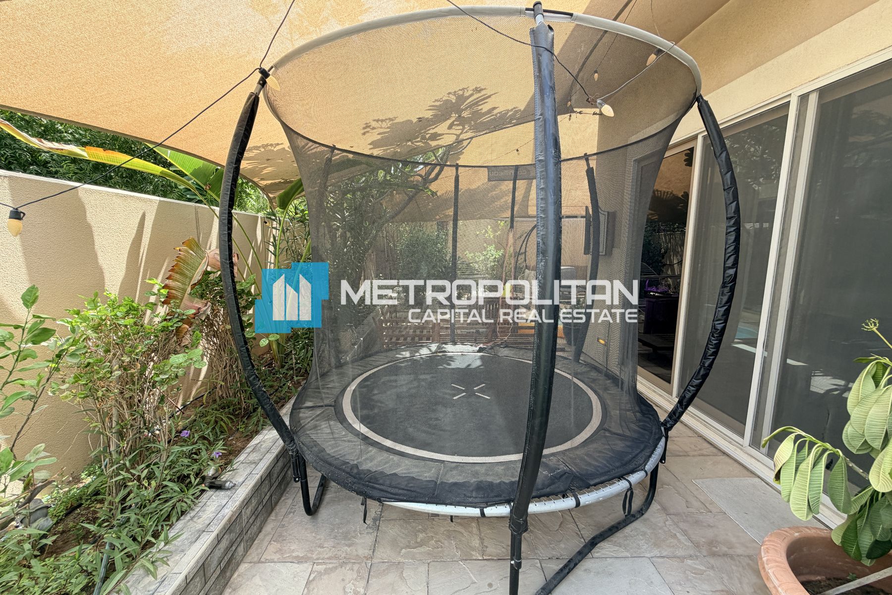 4BR Corner Villa | Private Pool and Garden |Vacant