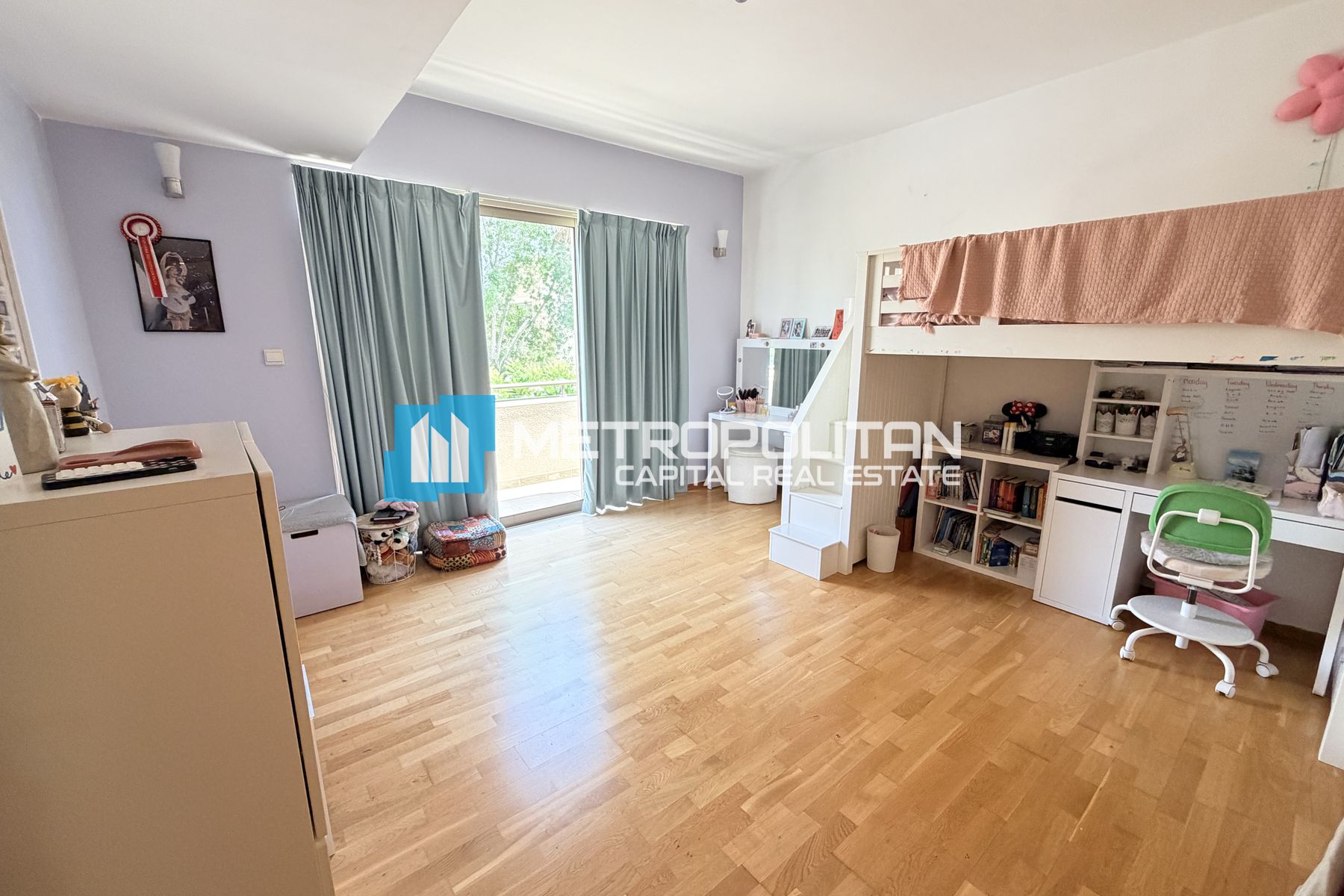 4BR Corner Villa | Private Pool and Garden |Vacant