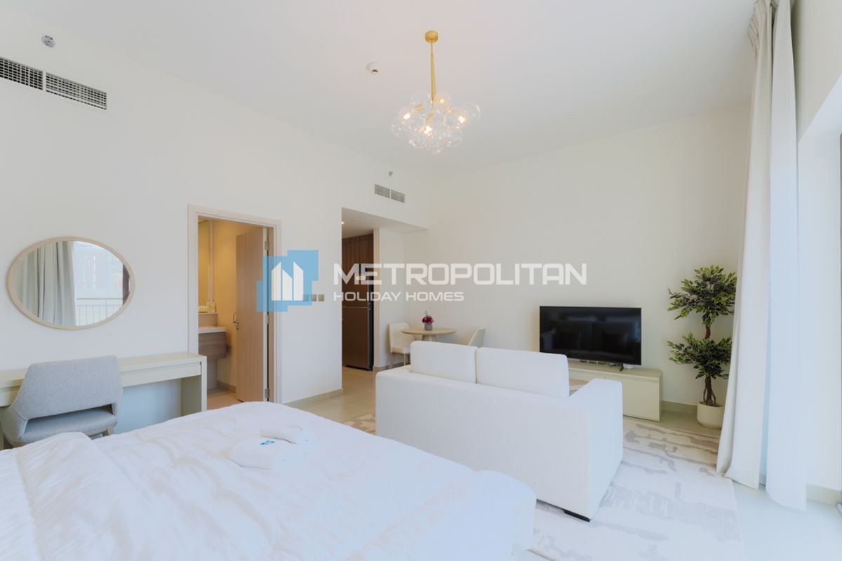 Fully Furnished Unit | Sea World View | Prime Area