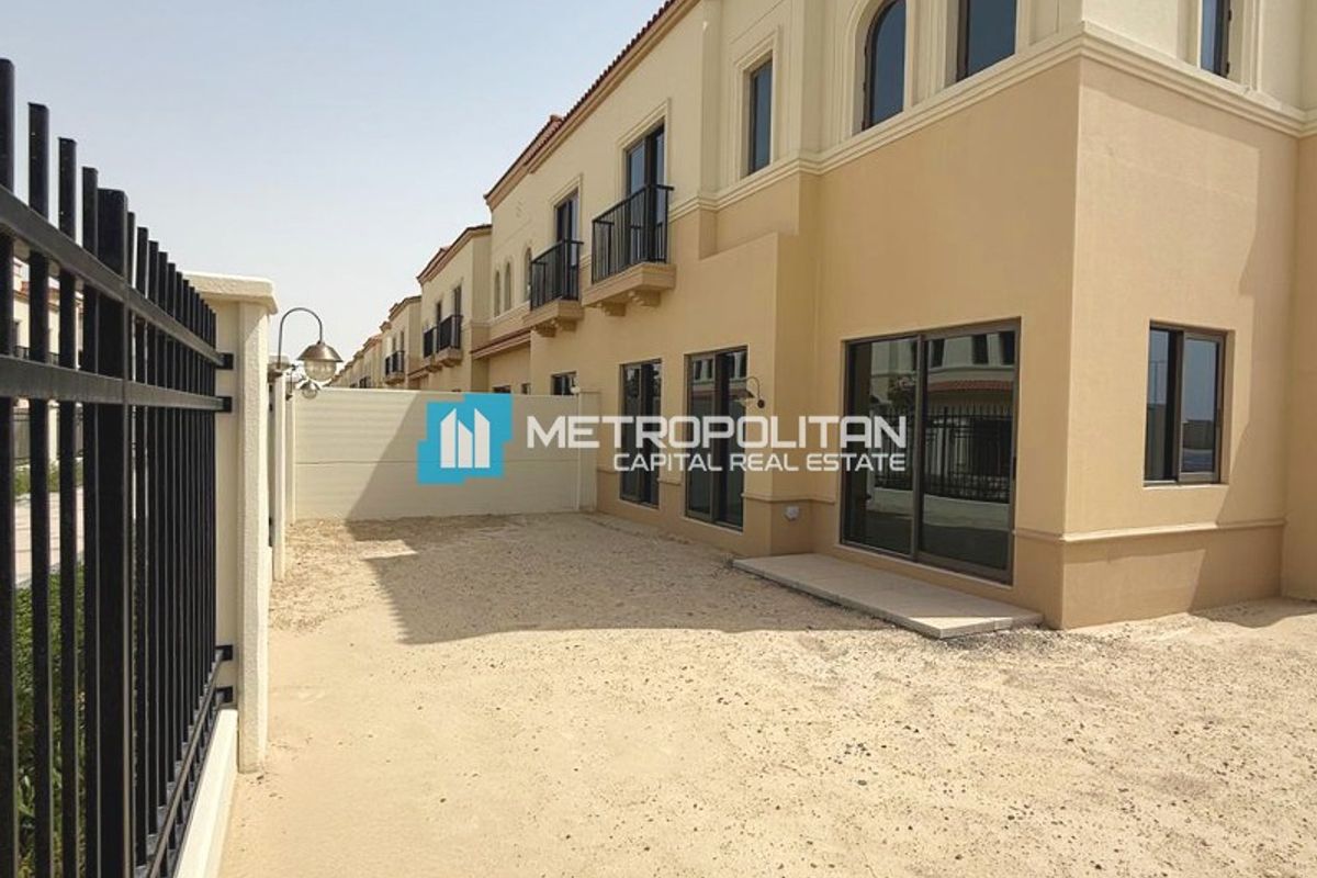3BR Townhouse for Sale in Bloom Living, Khalifa City - MCS-47805