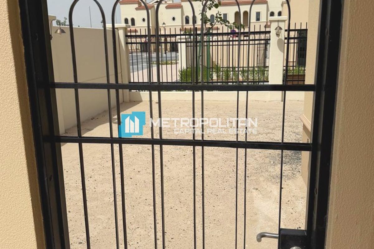 3BR Townhouse for Sale in Bloom Living, Khalifa City - MCS-47805