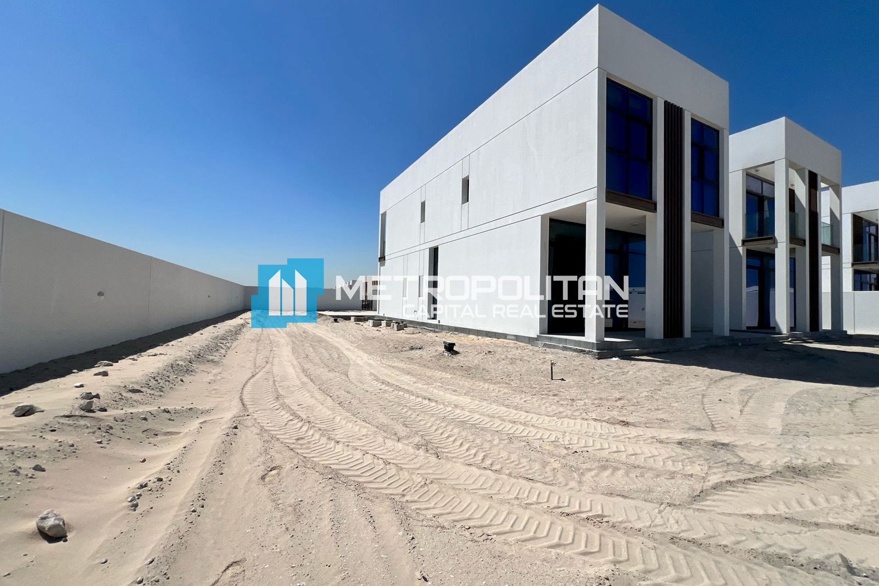 Corner Unit | Huge plot | Type V6 Select