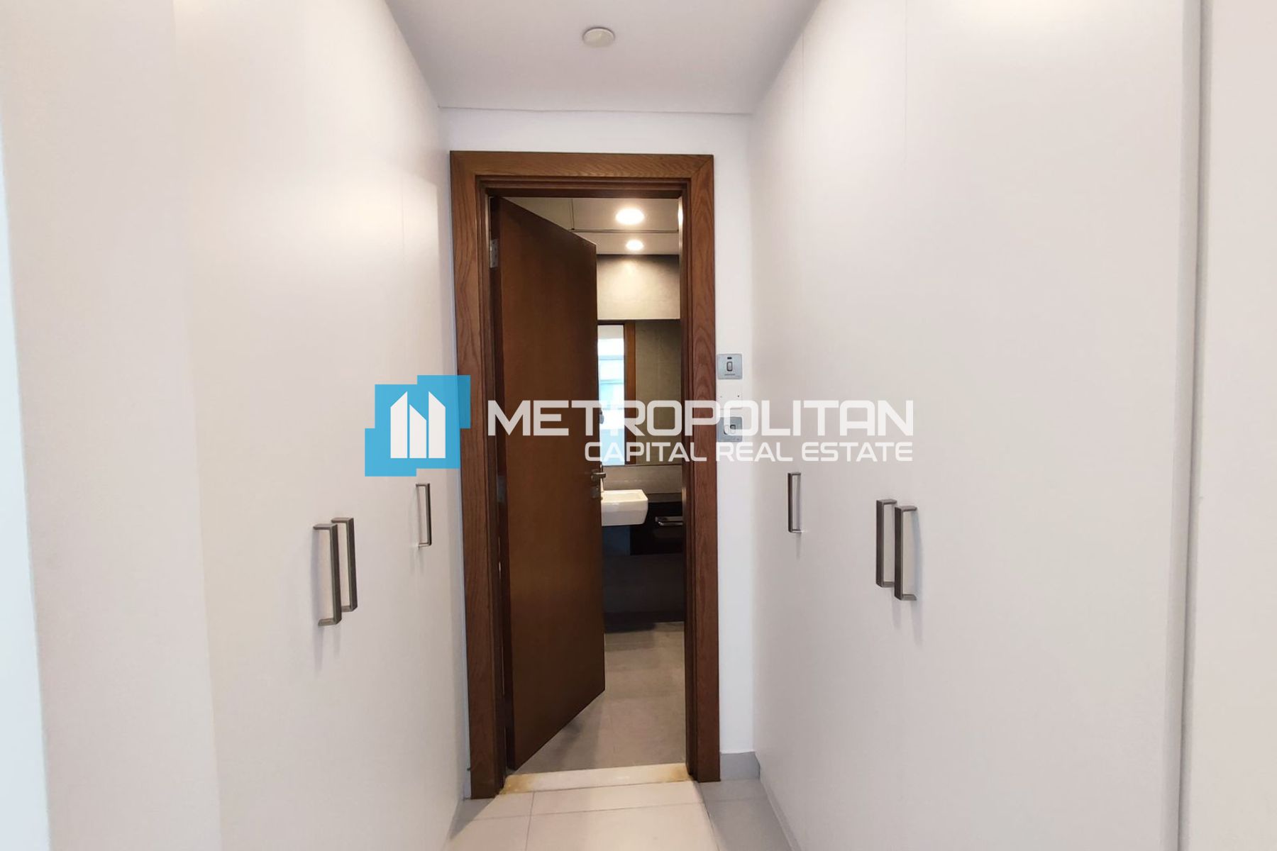 Mangrove View | 1BR with Balcony | Well Maintained