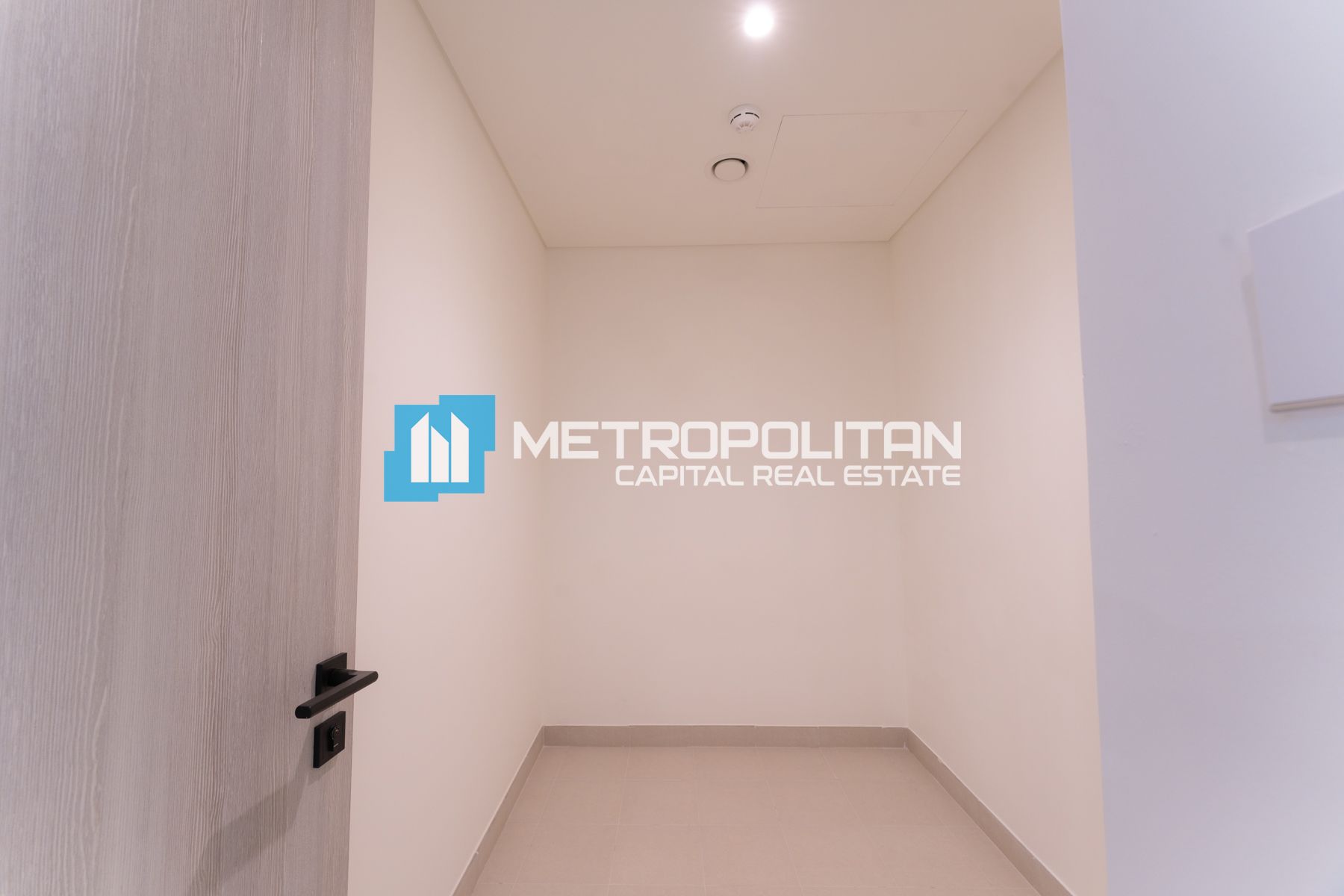 Ready To Move | 5BR with Maid | Stunning View
