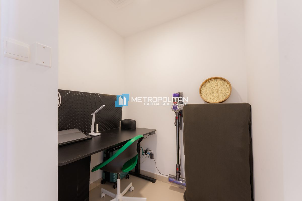 Skyline View | High Floor 1BR w/ Study | Furnished