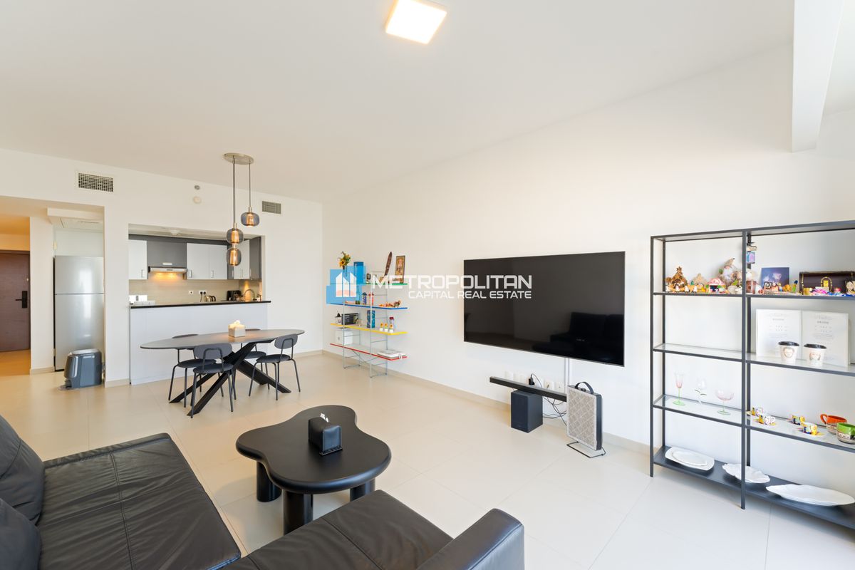 1BR Apartment for Sale in The Gate Tower 2, Al Reem Island - MCS-47995