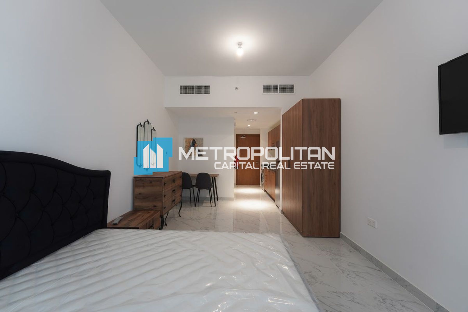 Studio with Balcony | High Floor | City View