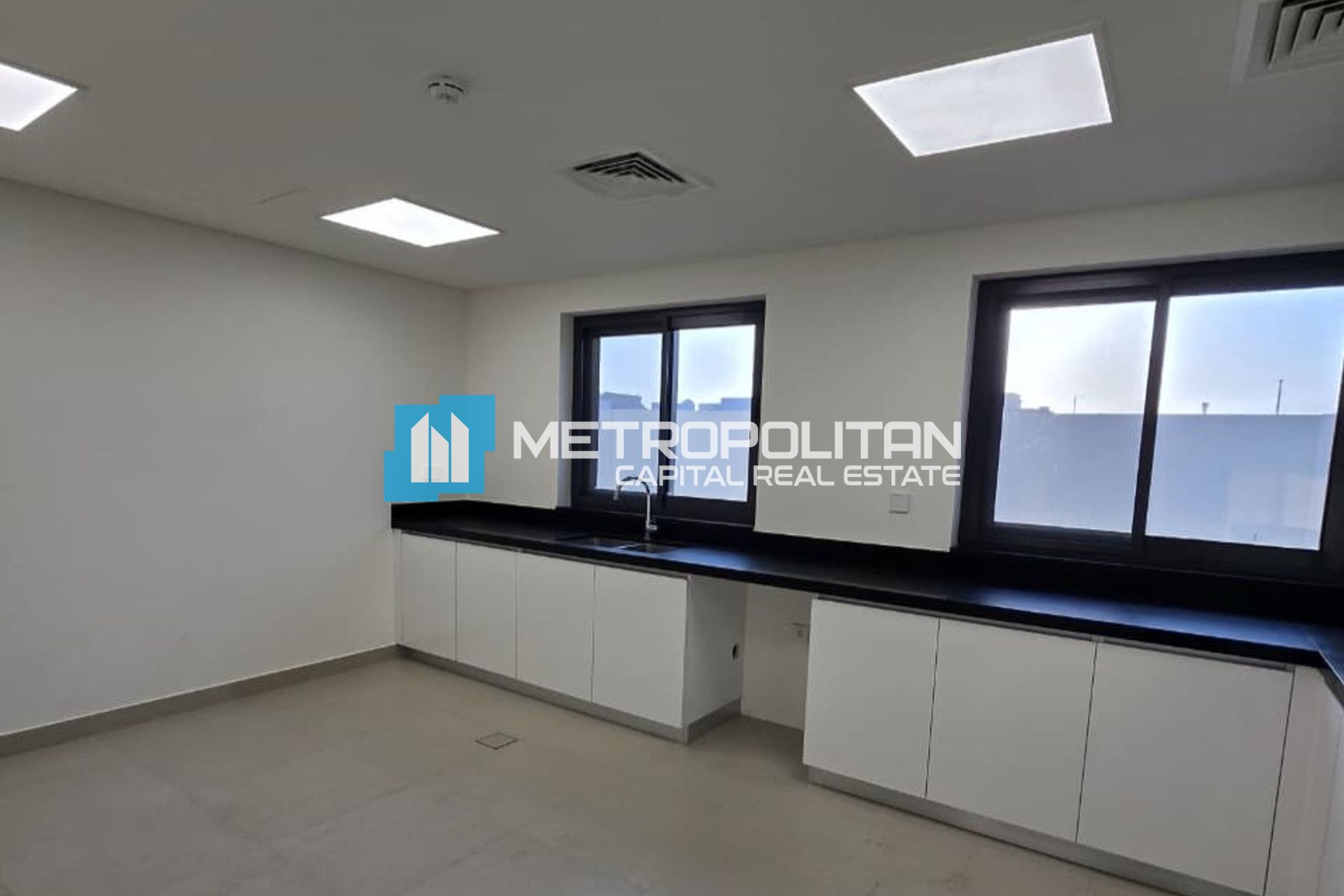 Brand New | Corner 6BR+Maids | Huge Plot | Vacant
