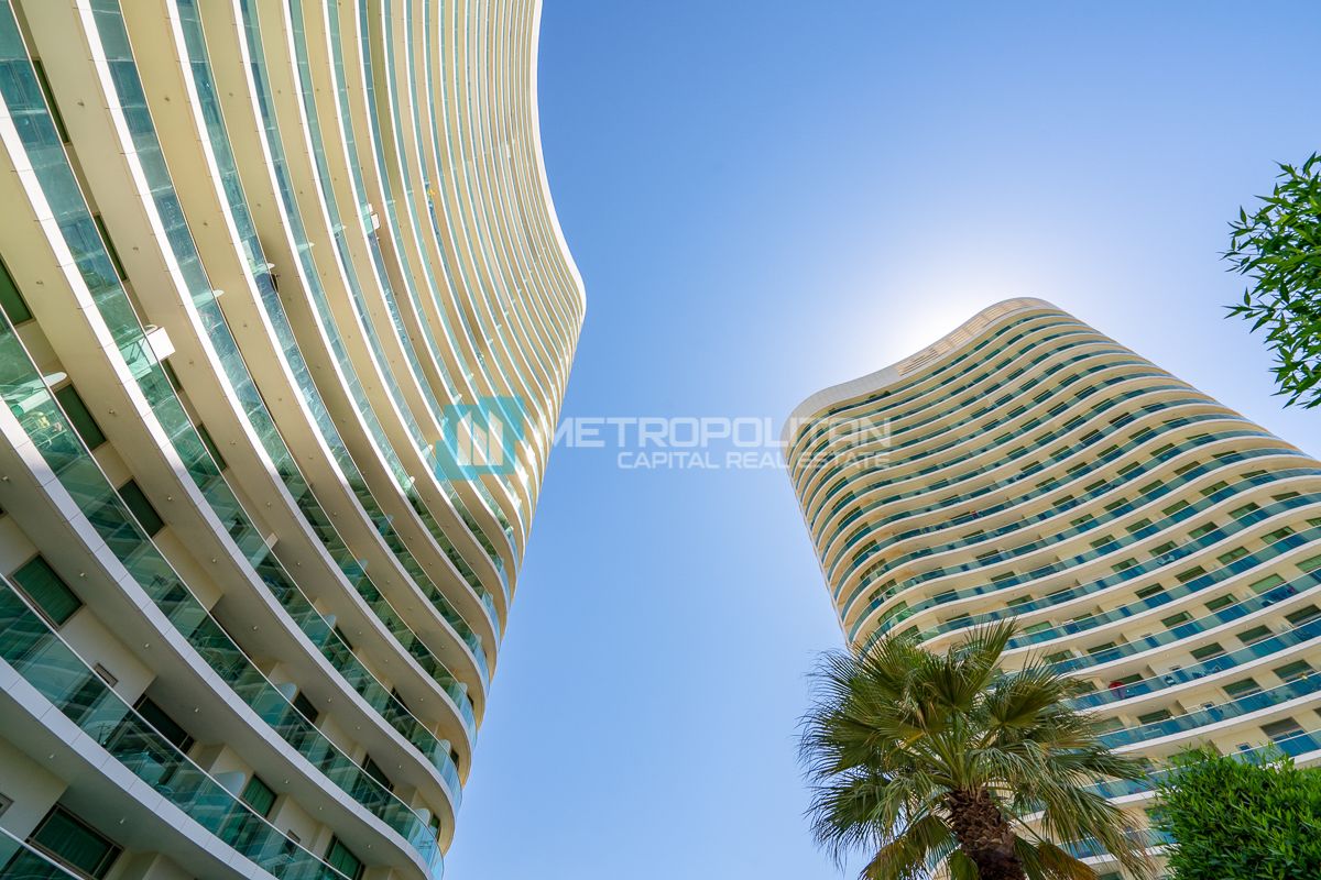 Sea view | Furnished | Corner Unit | Upgraded 1BR