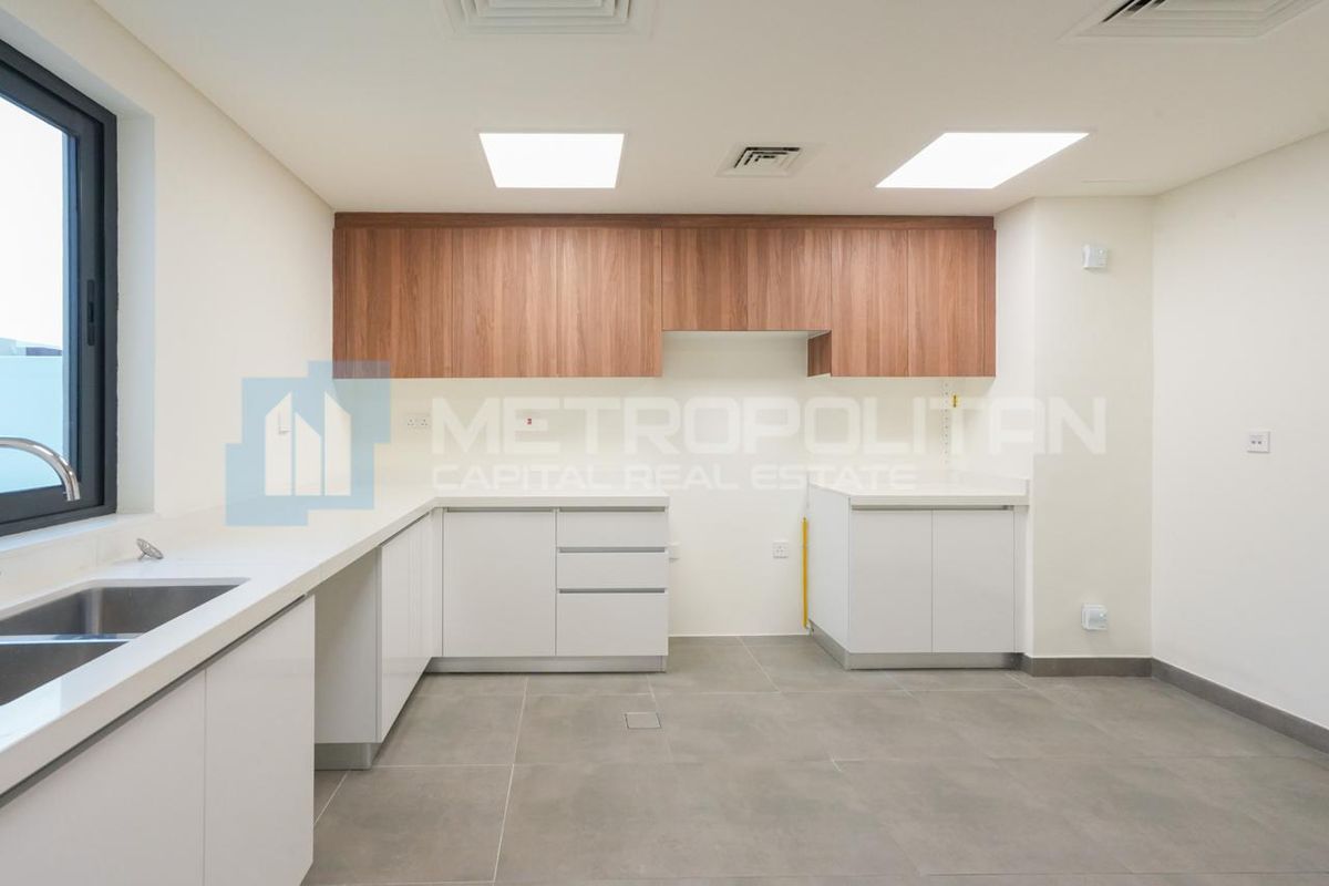 Single Row | Standalone 5BR | Prime Location