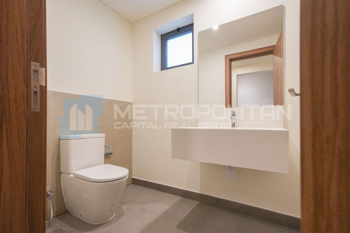 Resale 5BR+M | Single Row | Study Room | Corner