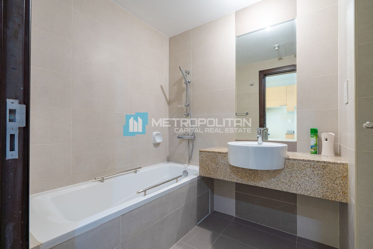Pool View | Well Maintained Studio | Vacant Soon