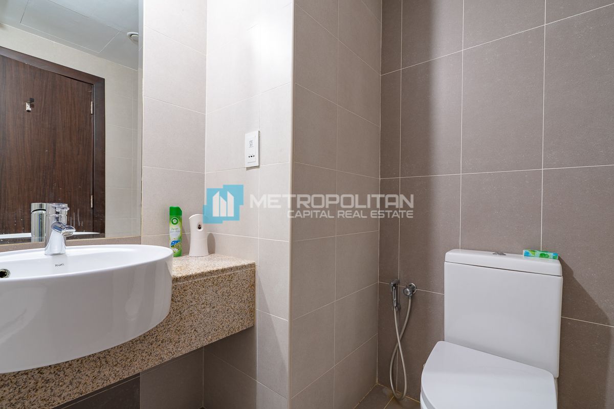 Pool View | Well Maintained Studio | Vacant Soon
