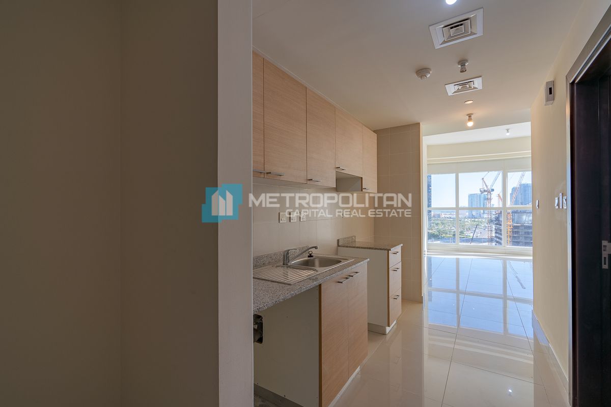Pool View | Well Maintained Studio | Vacant Soon