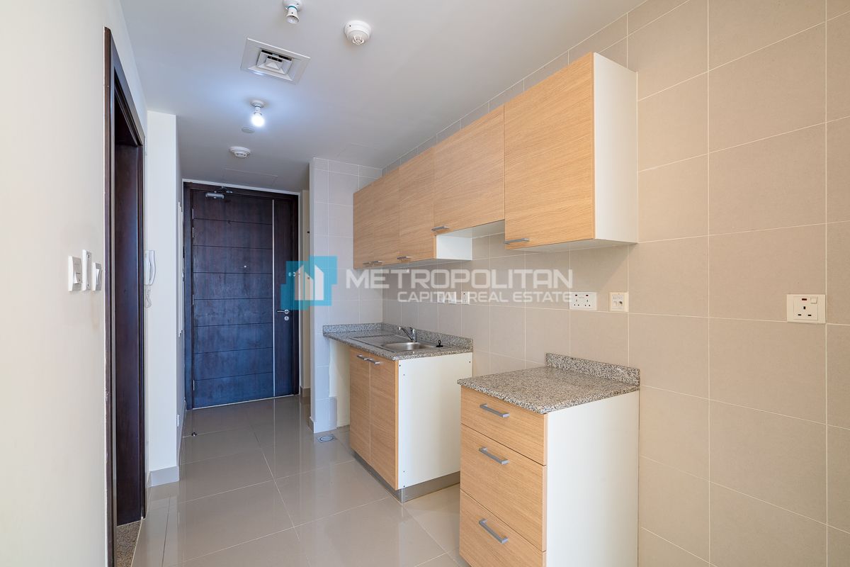 Pool View | Well Maintained Studio | Vacant Soon