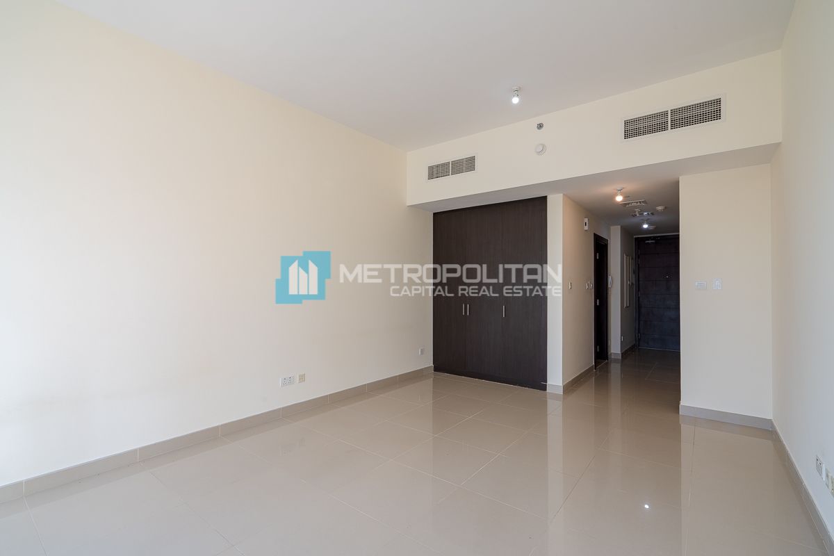 Pool View | Well Maintained Studio | Vacant Soon