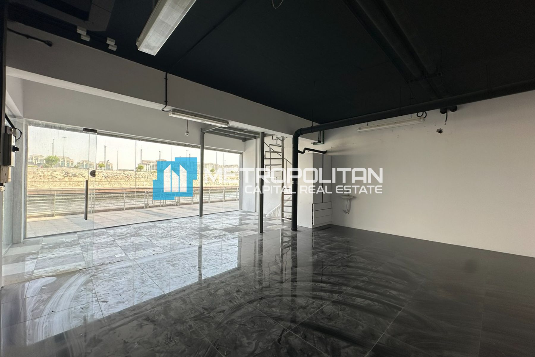 Vacant Shop | Fully Fitted | Waterfront Location