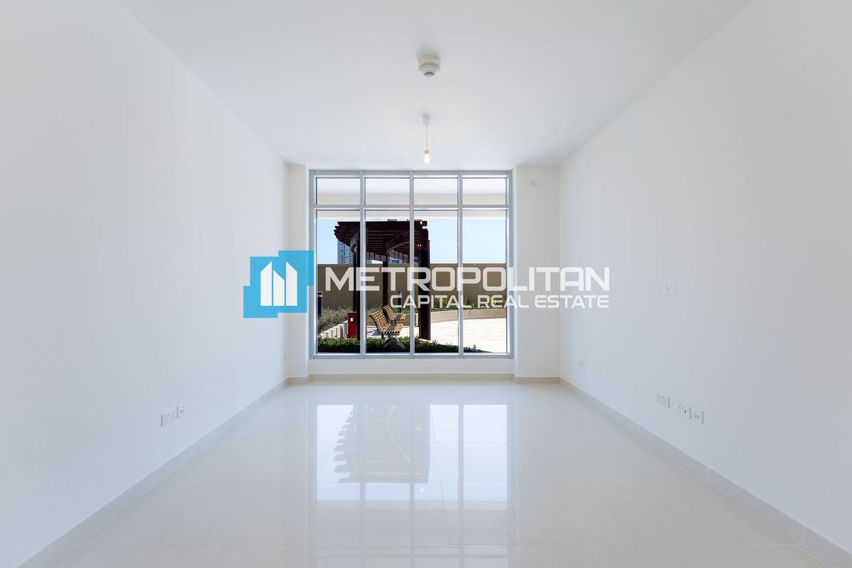 Studio Apartment for Sale in Julphar Residence, Al Reem Island - MCS-48208