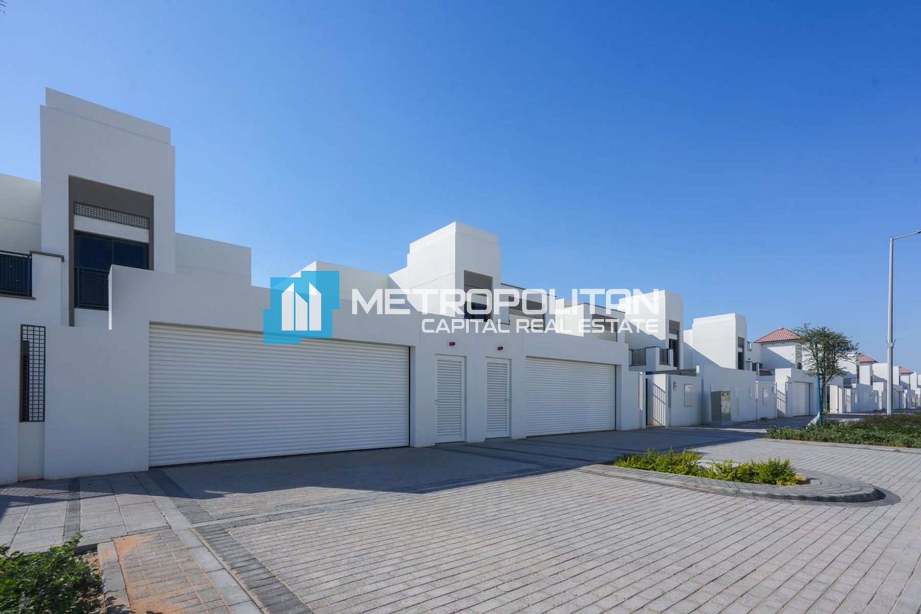 Corner | Single Row | Large Plot | Ready to Move