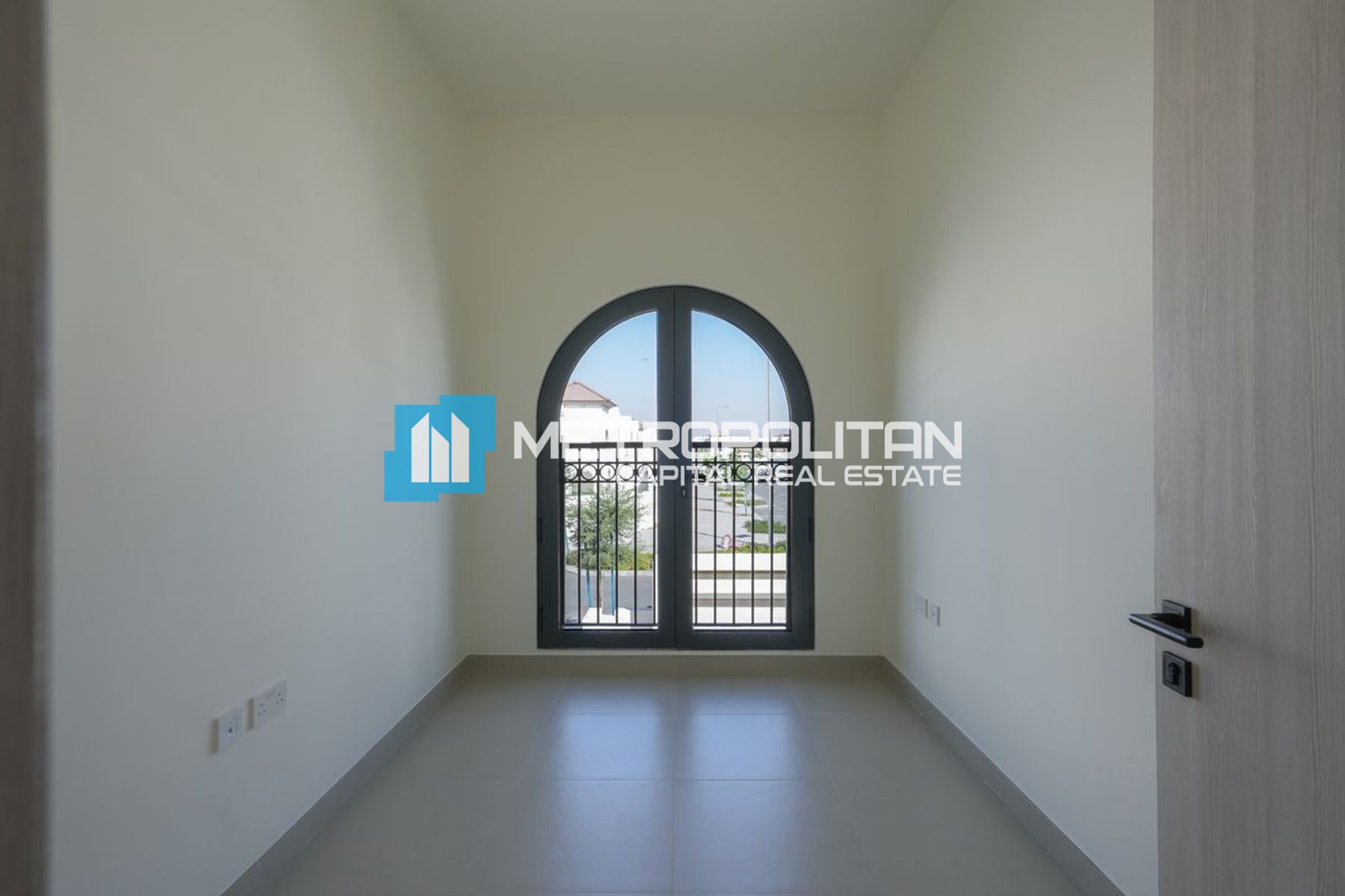 Corner | Single Row | Large Plot | Ready to Move