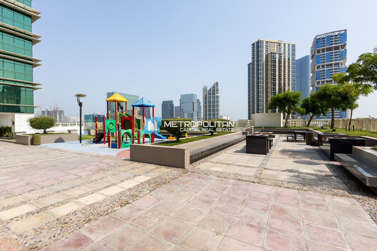 1BR with Storage | High Floor | High End Finishes