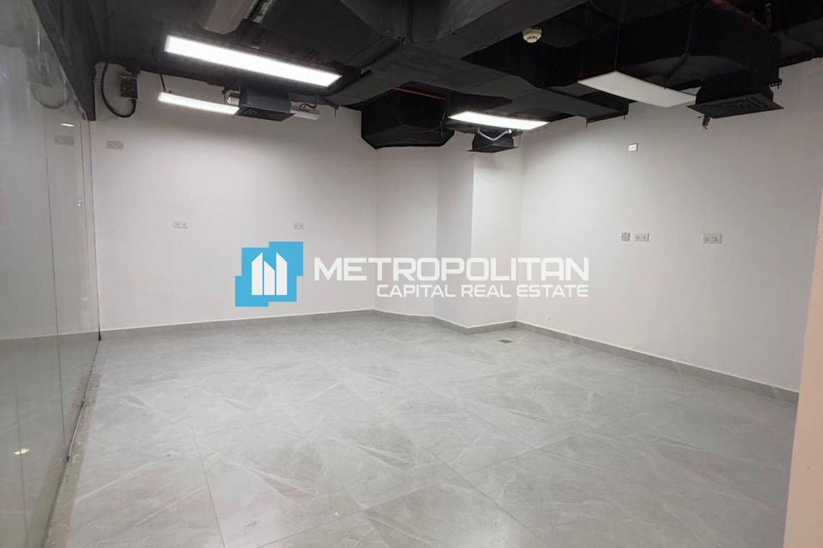 Main Road I Prime location I Vacant I  ROI 7%