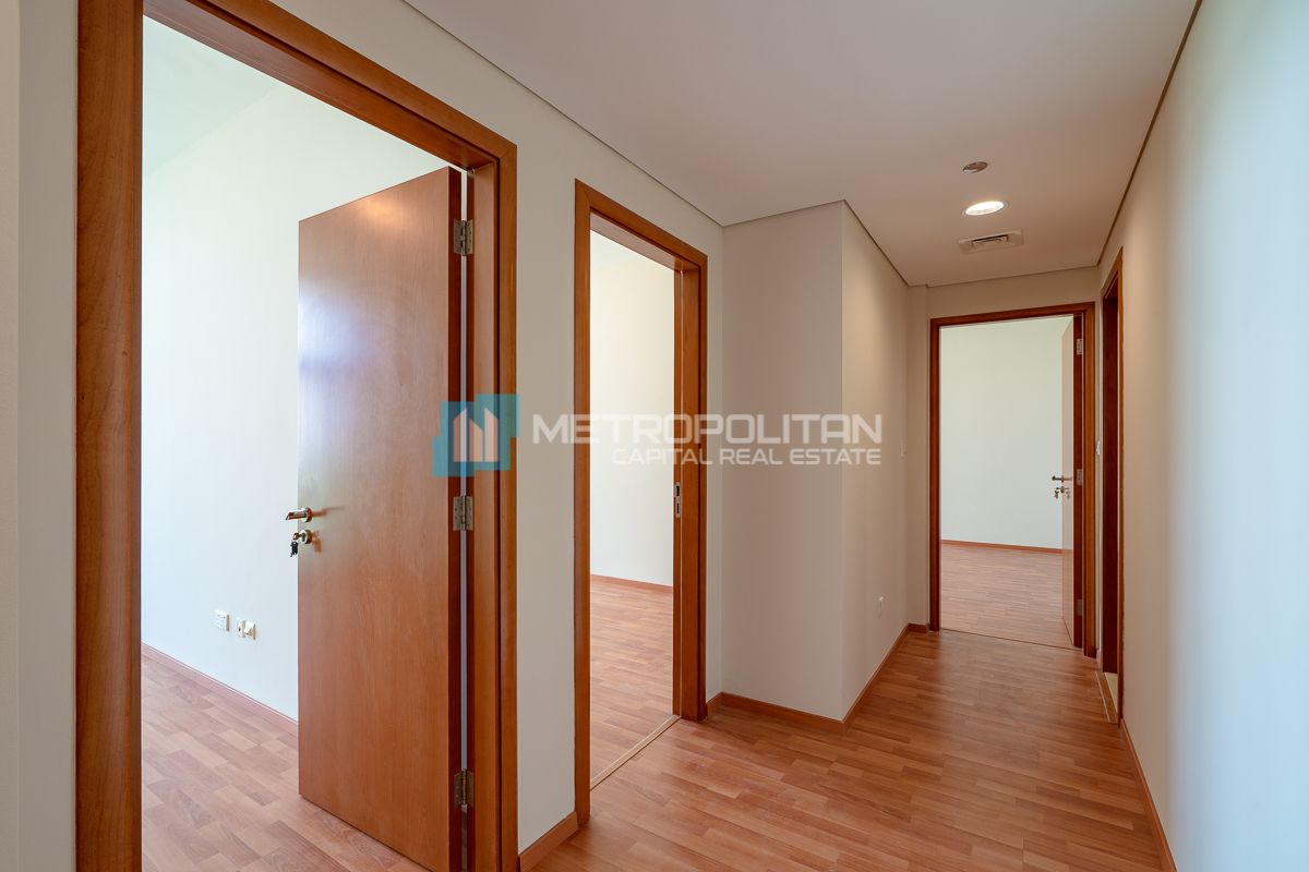 Mangrove View | Fully Furnished | Closed Kitchen
