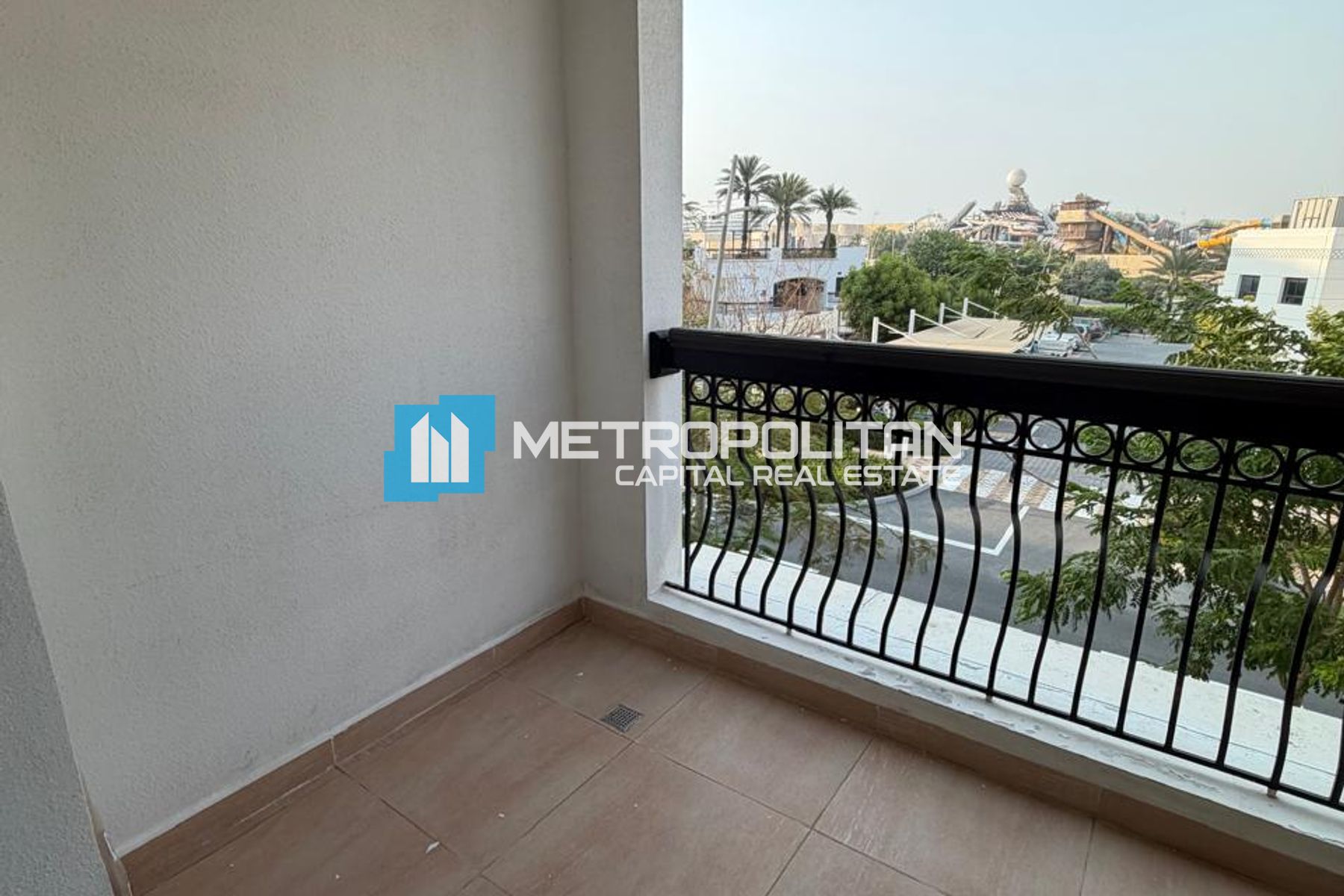 2BHK w/ Laundry|Community Water World View|Vacant