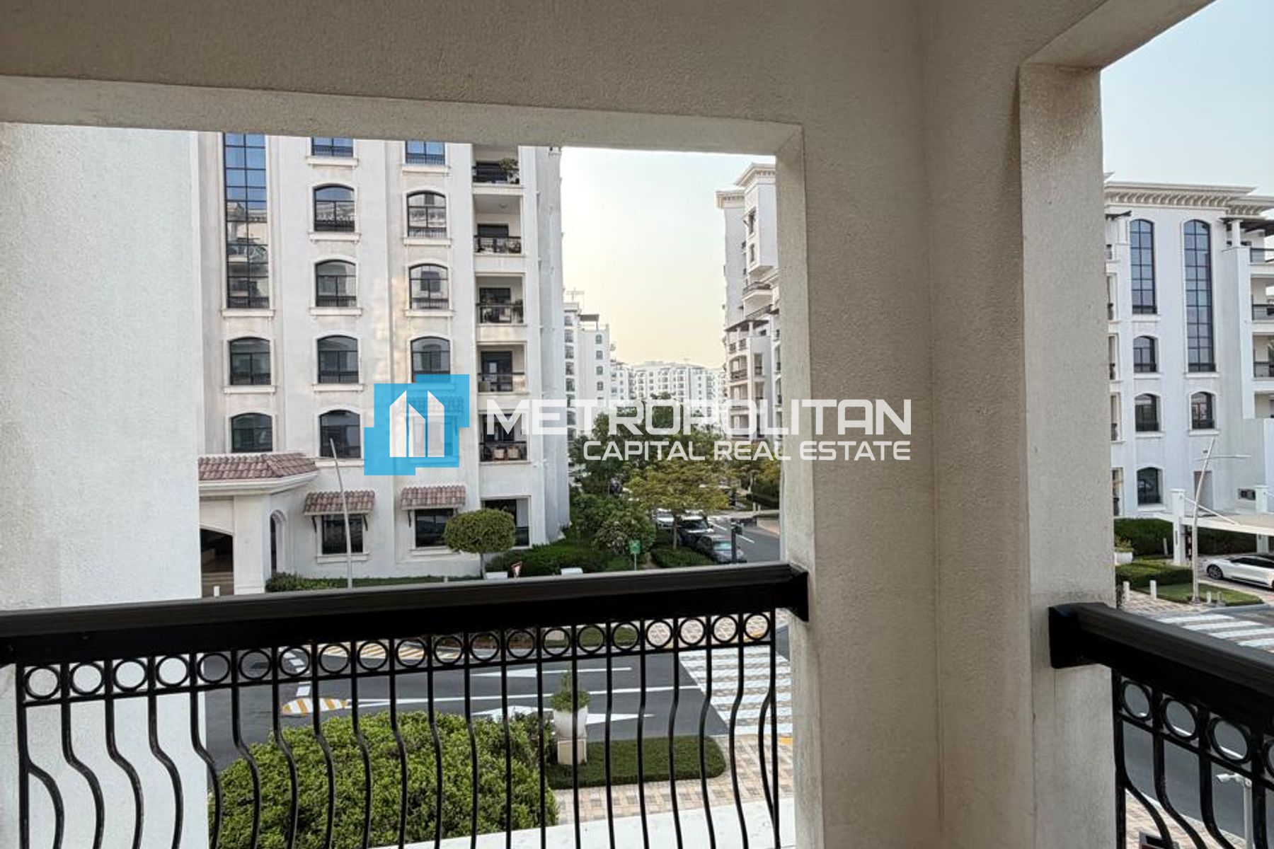 2BHK w/ Laundry|Community Water World View|Vacant