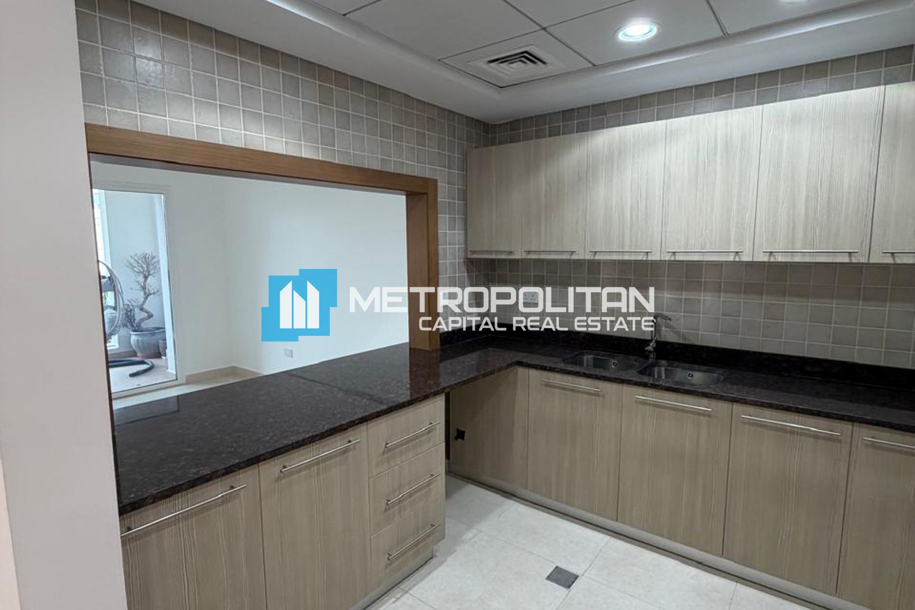 2BHK w/ Laundry|Community Water World View|Vacant